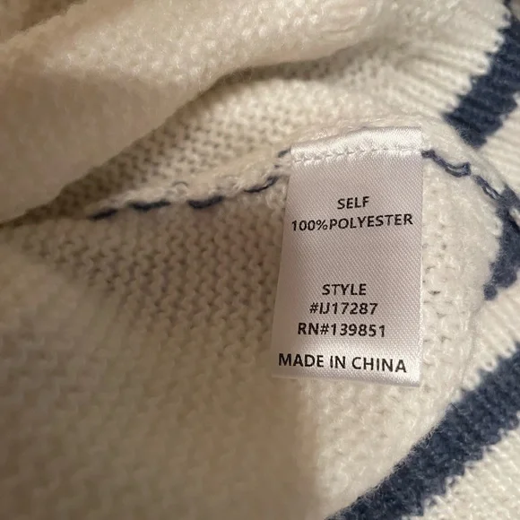 Oddi Women's White and Blue Striped Sweater Lg NWT - Picture 14 of 15